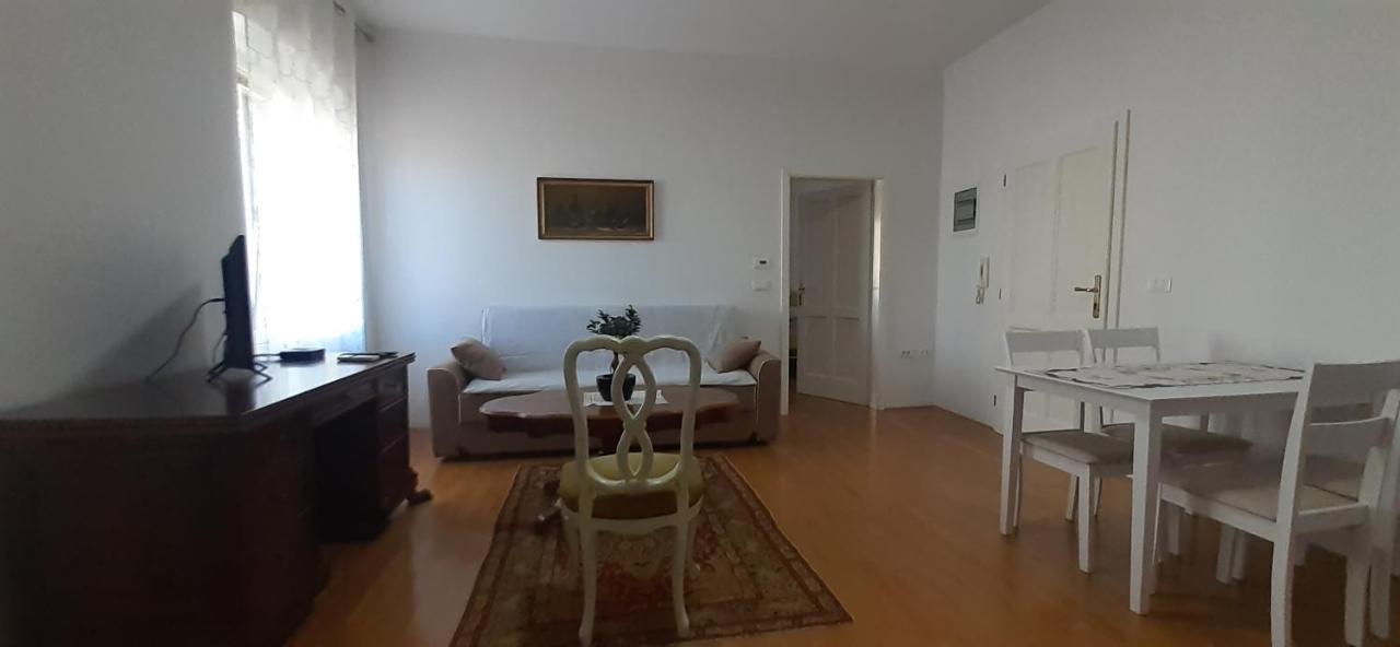 Apartments Villa Sandi อิซอลา ภายนอก รูปภาพ